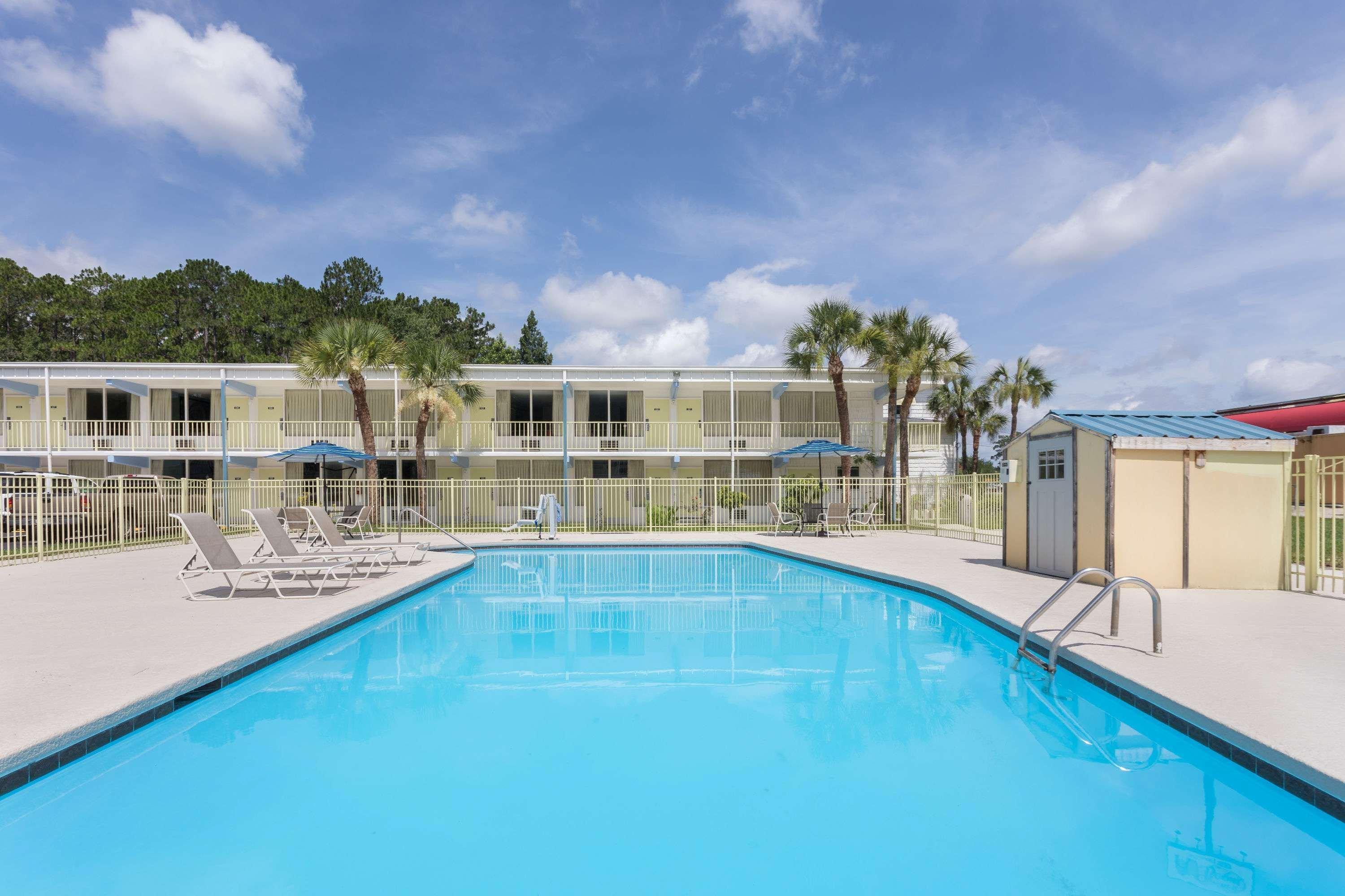 Super 8 By Wyndham Kingsland I-95 Naval Base Area Ξενοδοχείο Εξωτερικό φωτογραφία