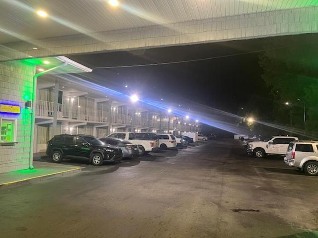 Super 8 By Wyndham Kingsland I-95 Naval Base Area Ξενοδοχείο Εξωτερικό φωτογραφία